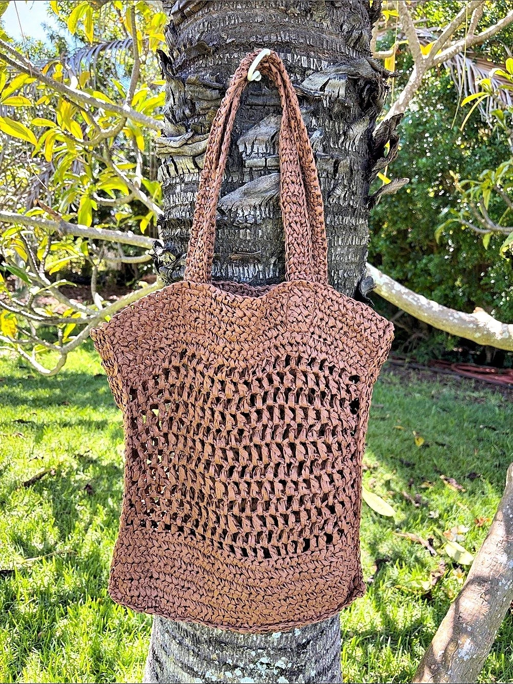 Raffia Tote Bag in Brown Like New